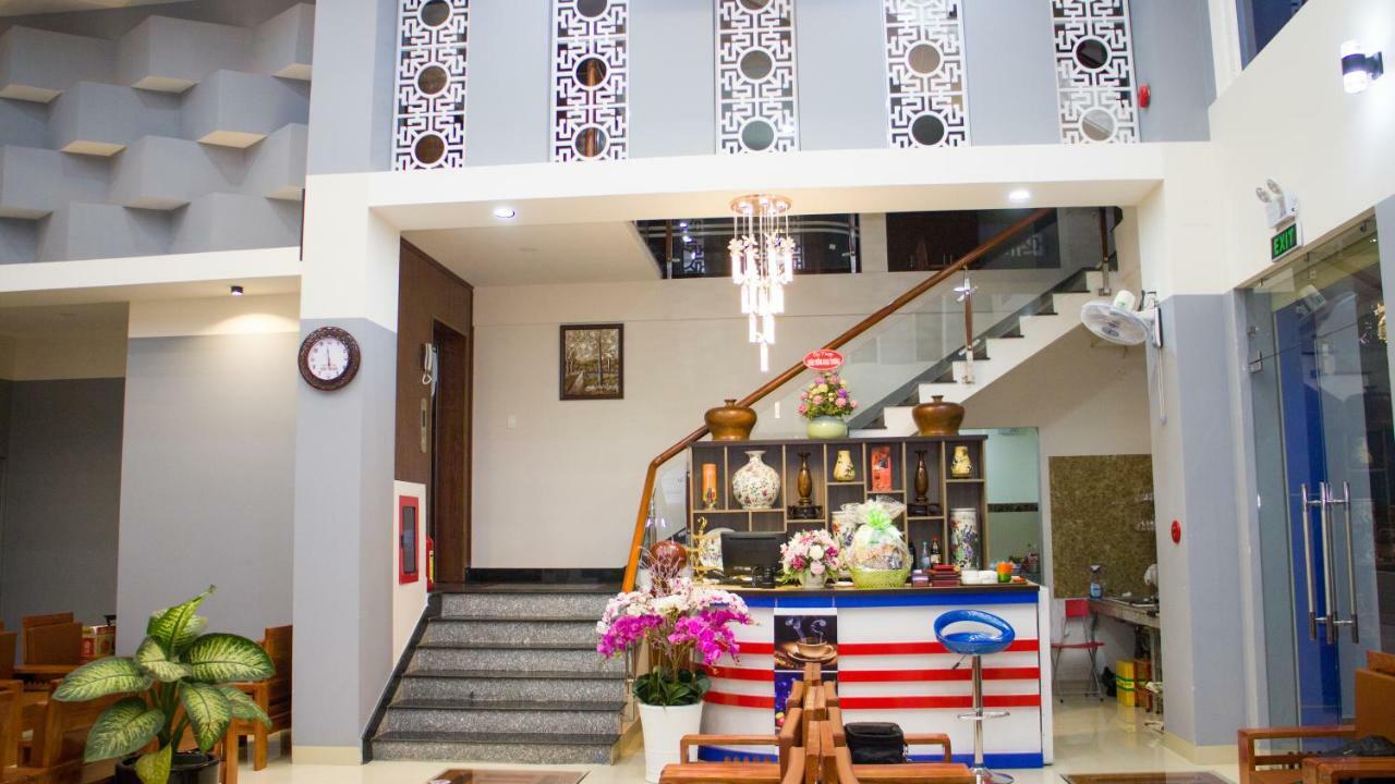 Hotel Nguyen Phuoc Pleiku Dış mekan fotoğraf