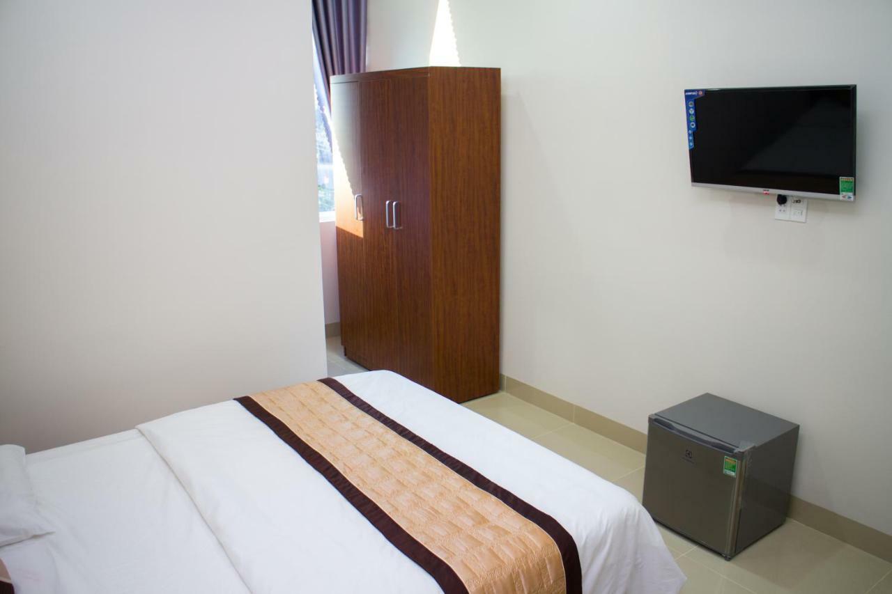 Hotel Nguyen Phuoc Pleiku Dış mekan fotoğraf